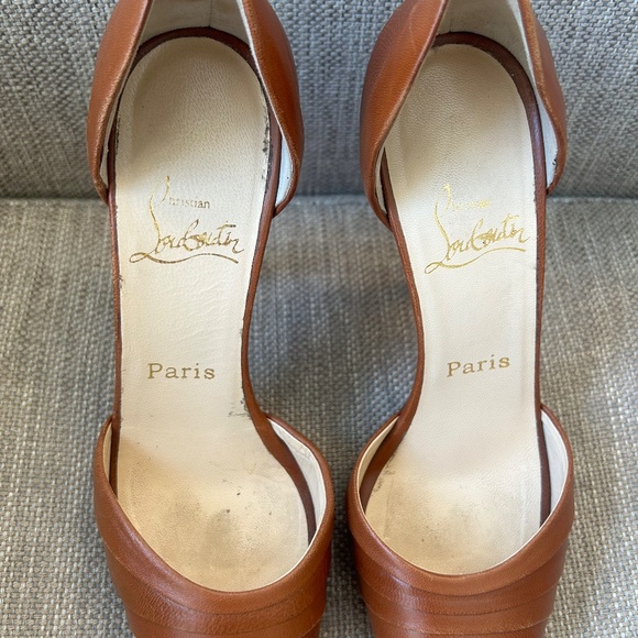 Brown Leather Louboutin Peep Toe Pumps, size 37.5 - Picture 4 of 5
